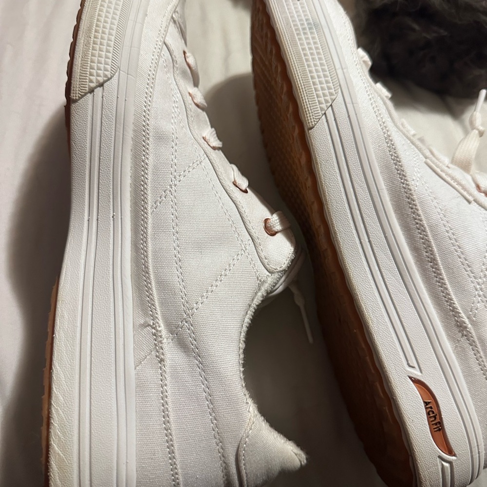 Skechers Women's White Sneakers with Archfit